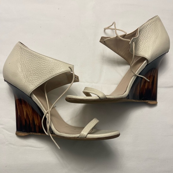 Burberry Cream Leather Heels - Picture 3 of 6